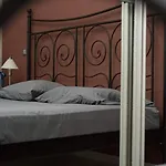 아파트 το σπίτι δίπλα από το ποτάμι