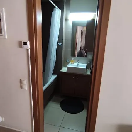πανέμορφο δίπλα από το κέντρο! Apartment