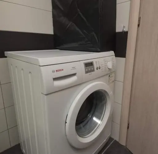 το σπίτι δίπλα από το ποτάμι